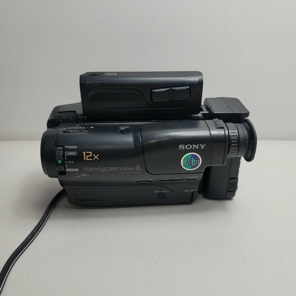 Sony Video Hi-8 Handycam CCD-TR400 Camcorder As Is NO work selling just for part